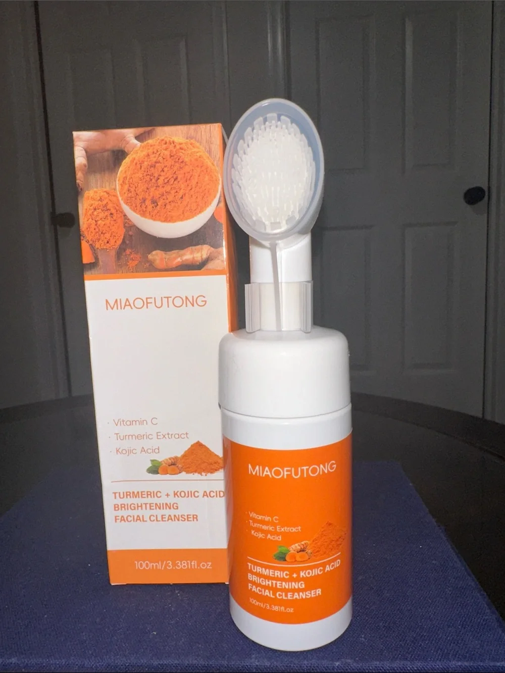 MIAOFUTONG Turmeric + Kojic Acid Brightening Facial Cleanser - White & Orange